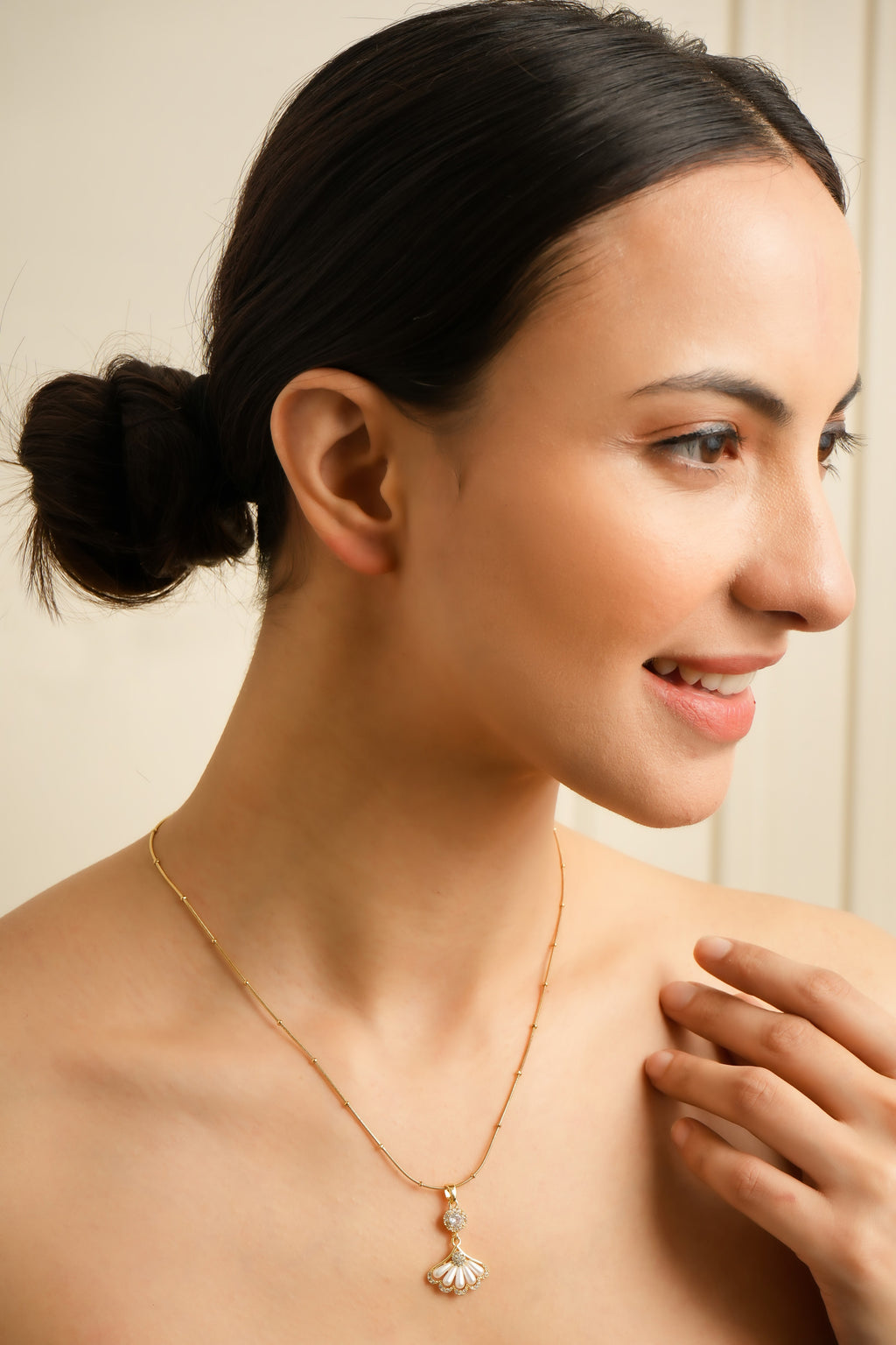 Pearl Shell Necklace Pendant