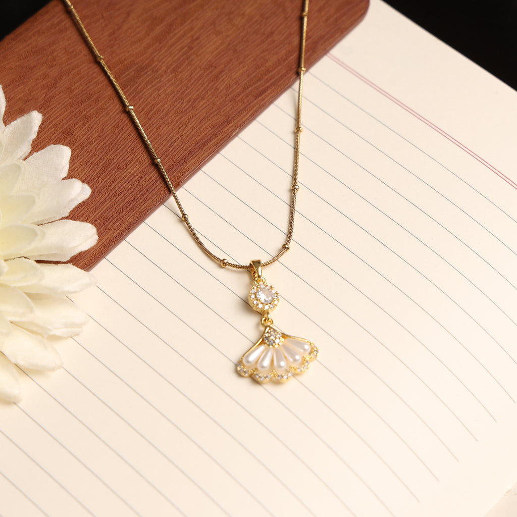 Pearl Shell Necklace Pendant