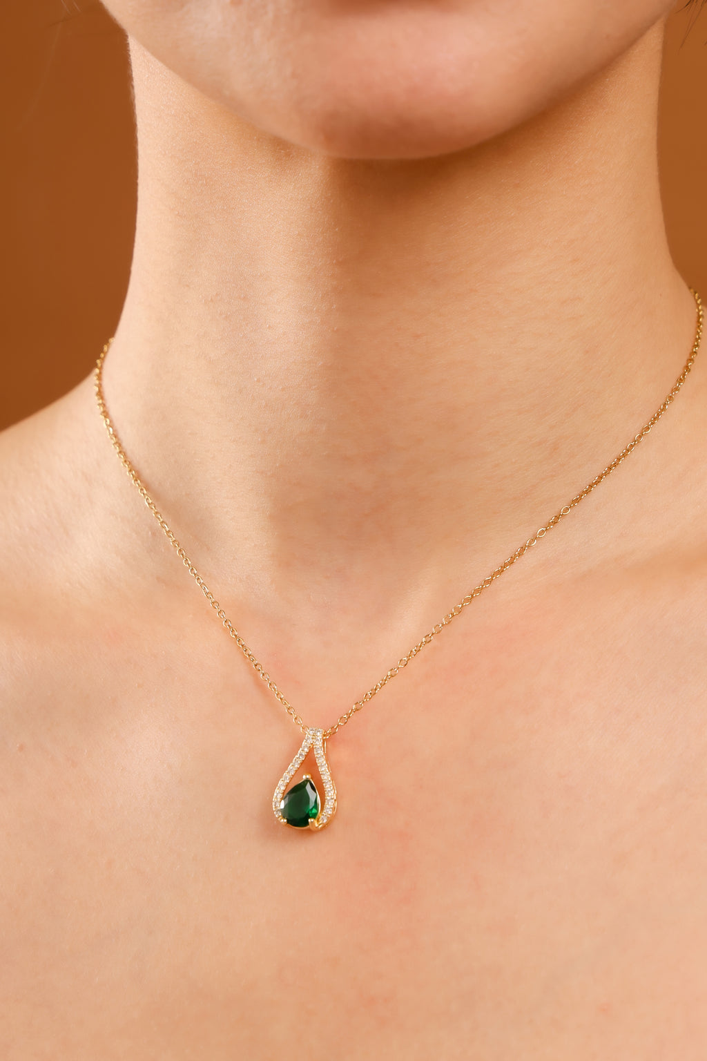 Golden Green Pearl Pendant Necklace